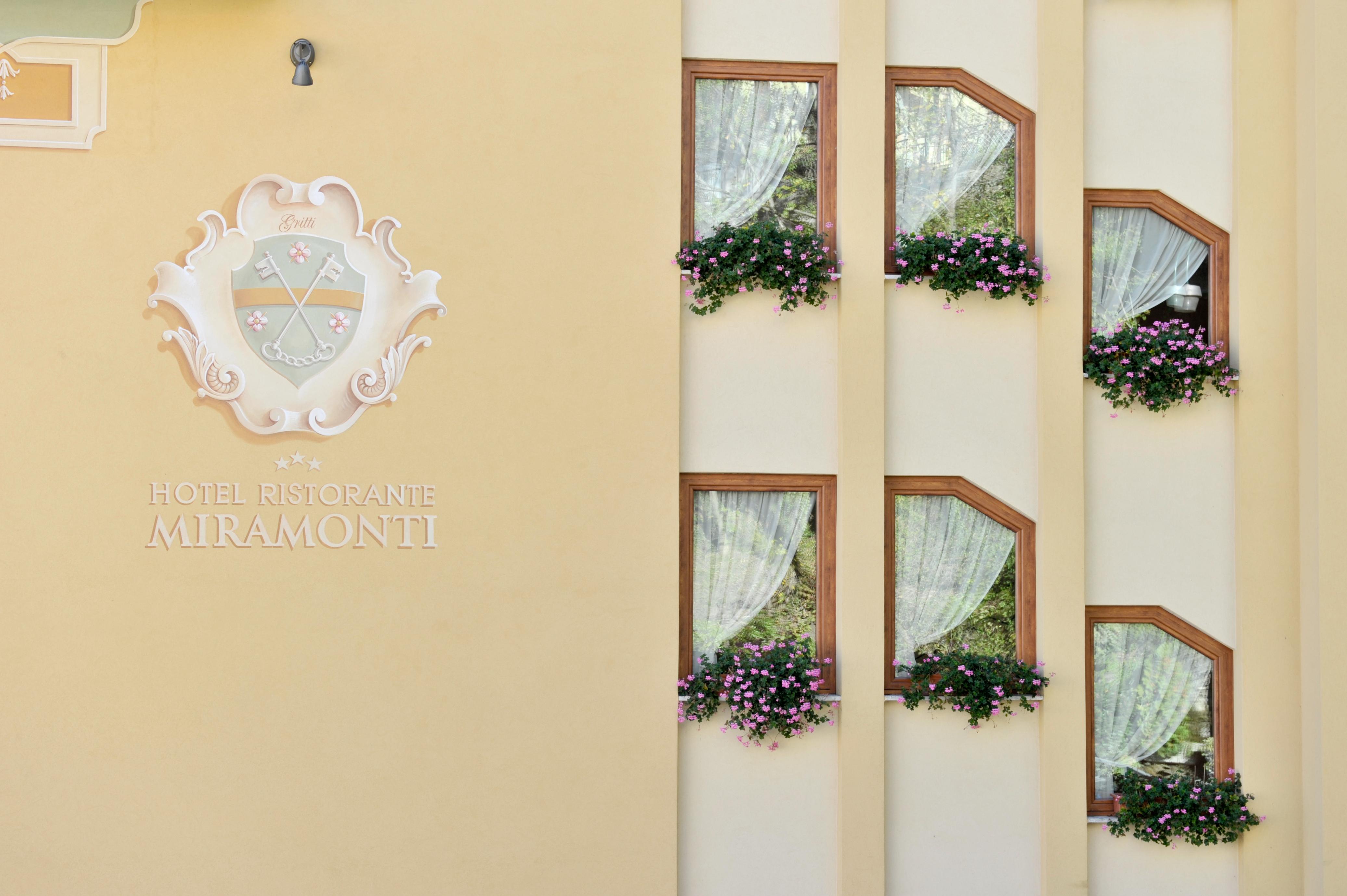 Hotel Resort & Spa Miramonti Rota d'Imagna Exteriör bild